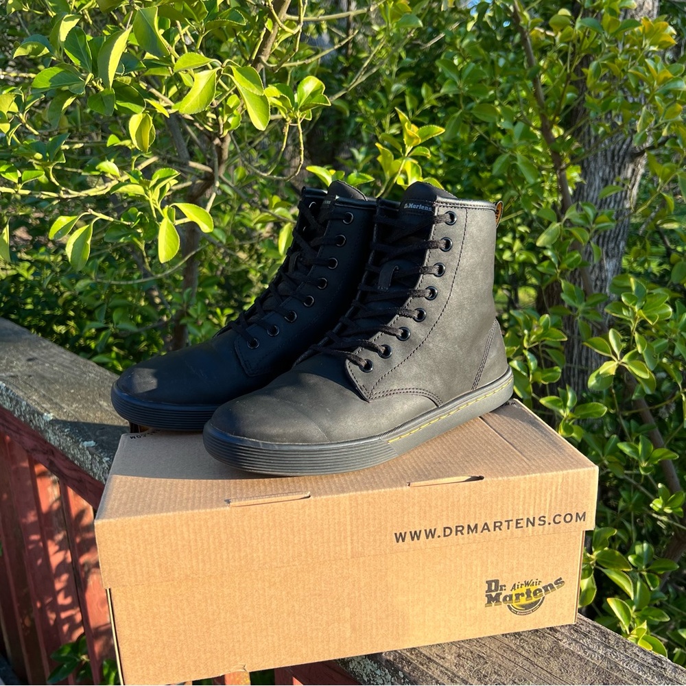 Dr. Martens Womens Sheridan Air Wair Boots Size 8